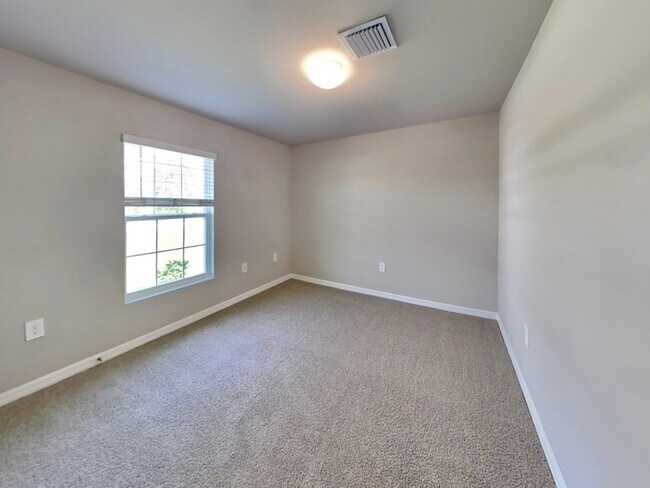 Building Photo - 4731 Gillot Blvd