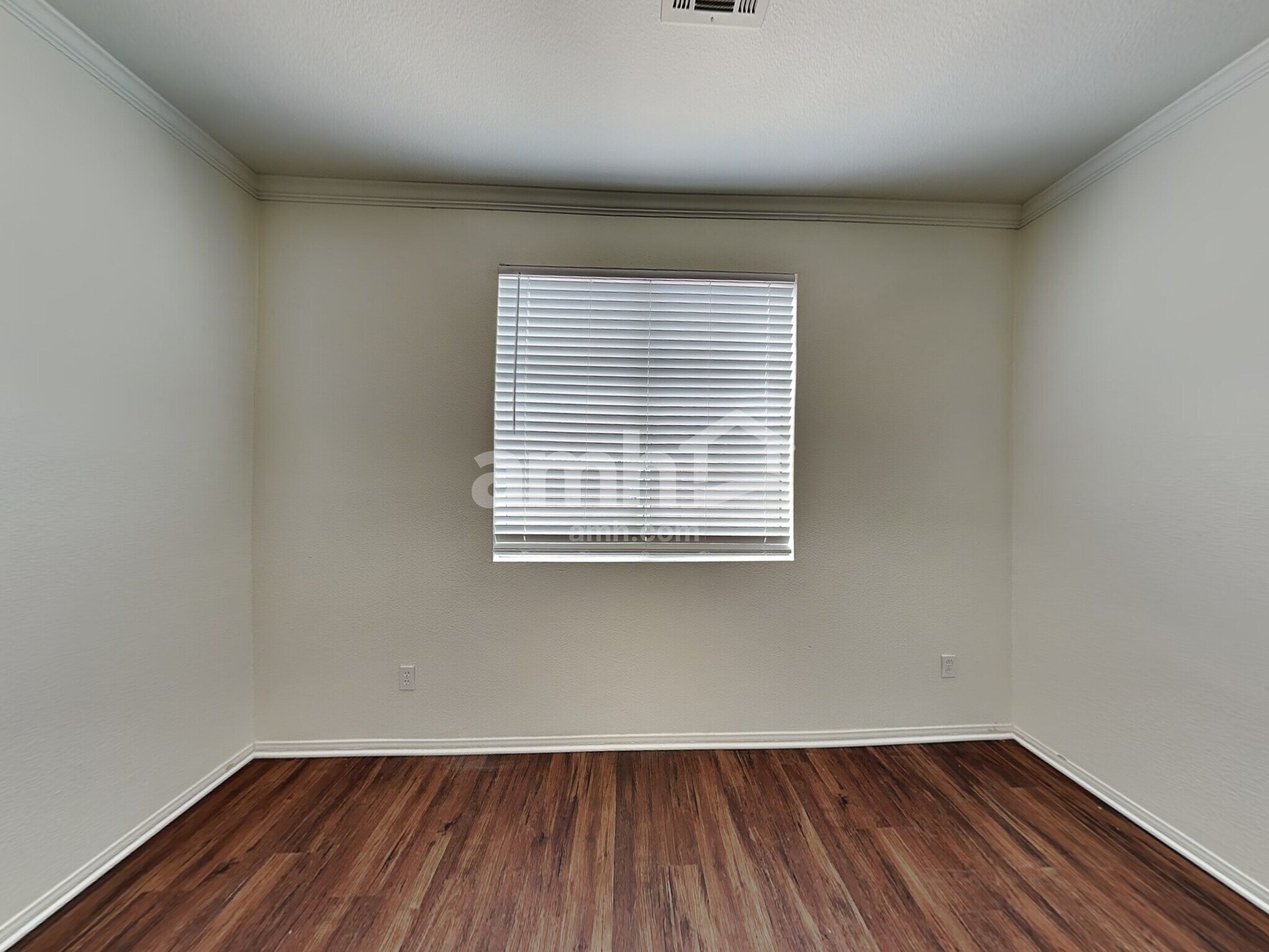 Building Photo - 1006 Lone Pine River Ave