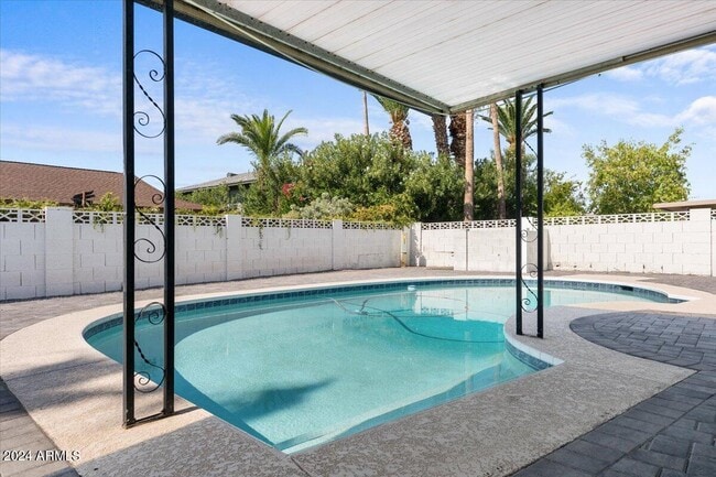 Building Photo - 8207 E Montebello Ave