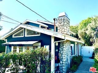 Building Photo - 2401 Olive Ave