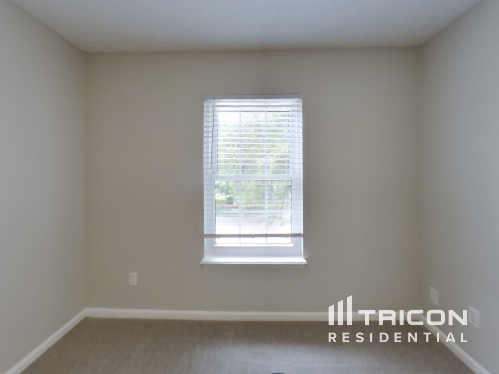 Building Photo - 13571 Ashford Wood Ct W