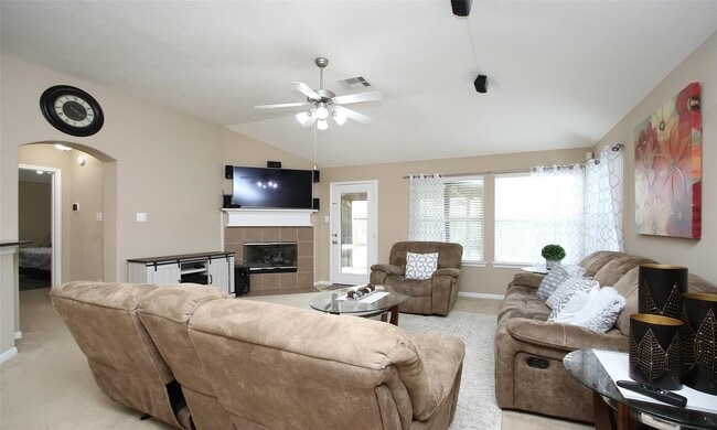 Building Photo - 16919 Langham Heights Ln