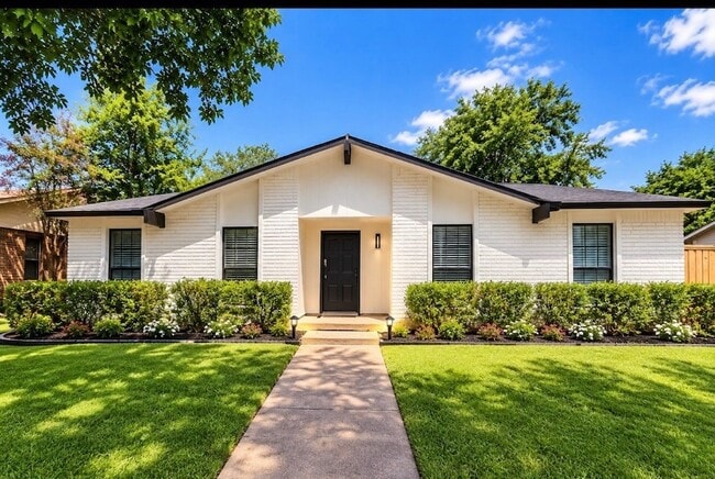 Building Photo - 3117 San Diego Dr