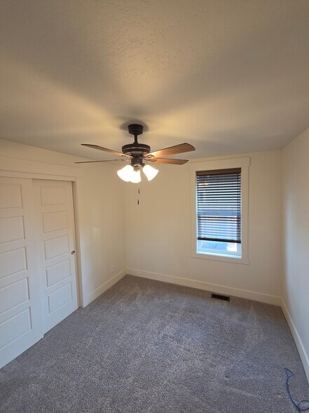 Building Photo - 309 Holly Ave
