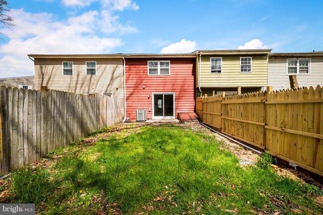 Building Photo - 1443 Charlestown Dr