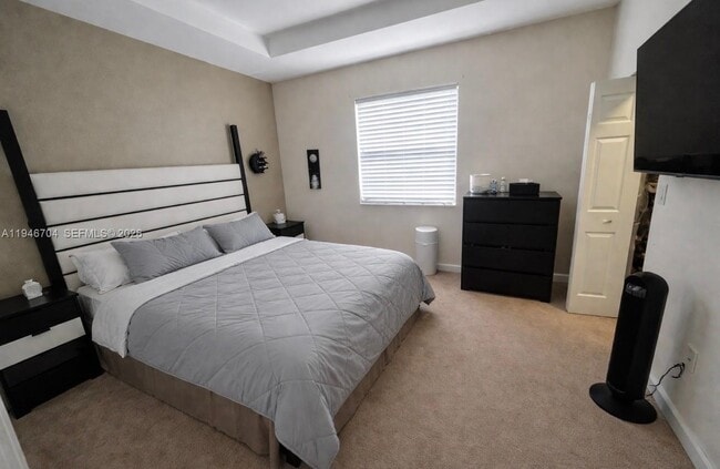 Building Photo - 3220 SE 7th St