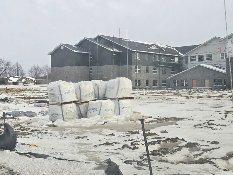 Building Photo - Alice Place West Burlington