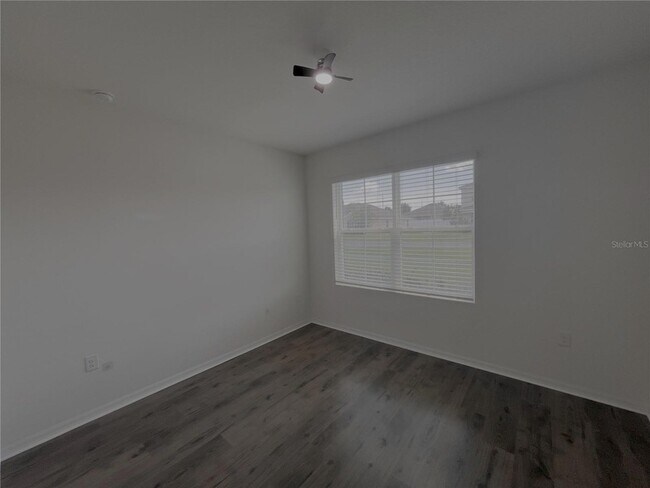 Building Photo - 5001 SW 97th Pl