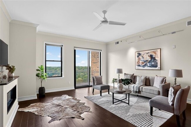 Building Photo - 2233 Peachtree Rd NE