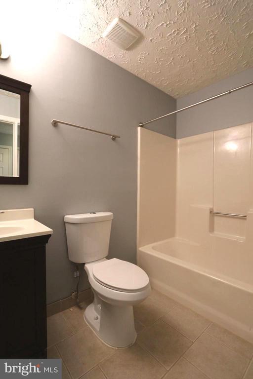 Building Photo - 157 Azalea Ct