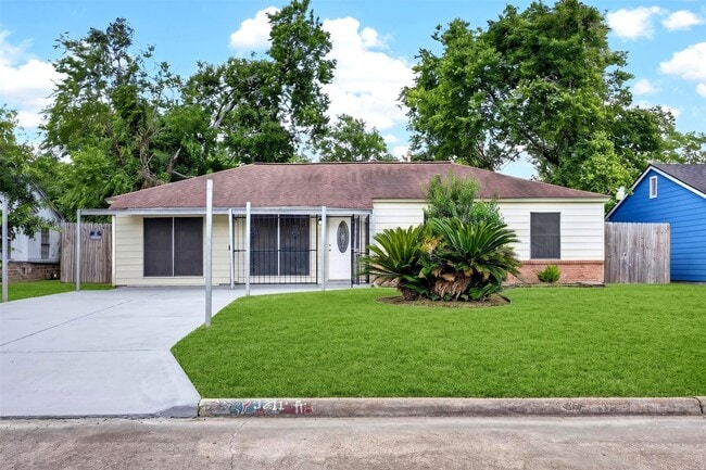 Building Photo - 9211 Clearway Dr
