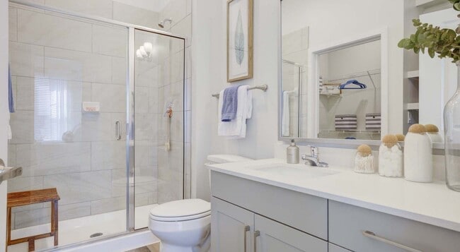 Building Photo - 2825 Sophie Ln