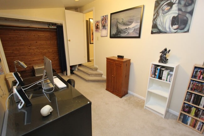 Building Photo - 2610 Quarry St