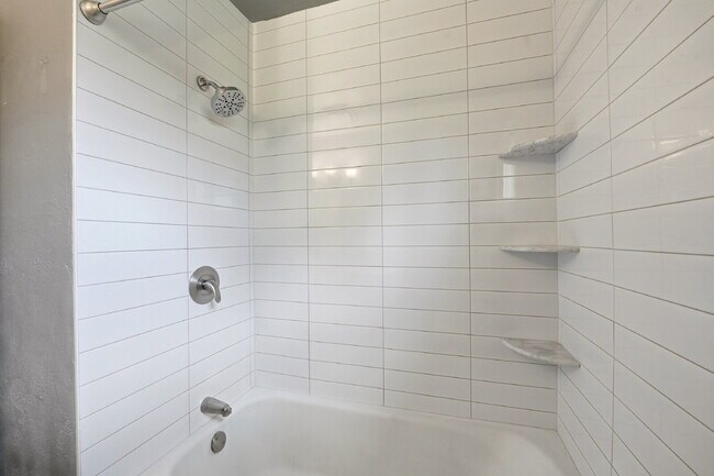 Building Photo - $2,145.95 with $600 off the first month's rent, 2 Beds - 1 Bath, Single Family Home in Denver wit...