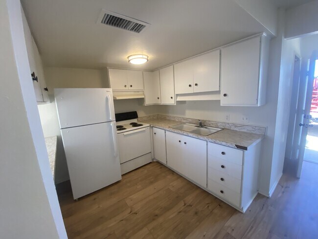 Building Photo - 2855 S 1st Ave