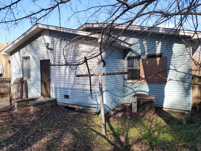 Building Photo - 1600 South Street