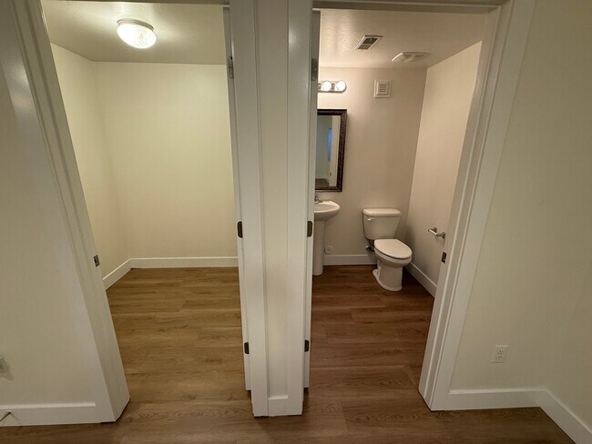 Building Photo - 15083 Gallant Dr