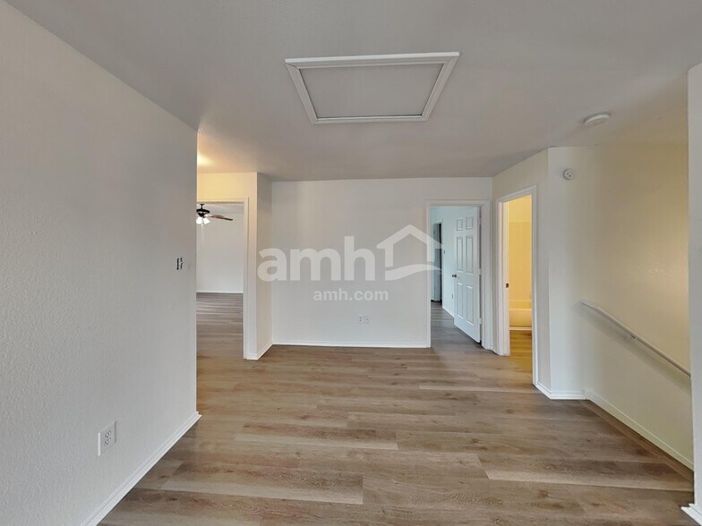 Building Photo - 7622 Bartell Point