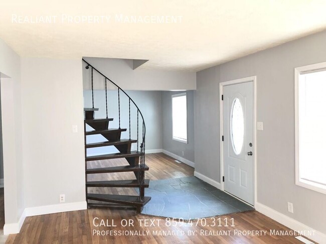 Building Photo - 149 St. Ann-