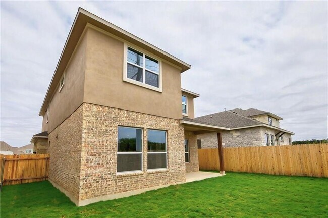 Building Photo - 1265 Summerbrooke Cir