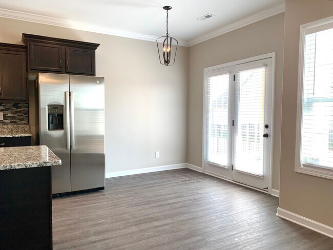 Building Photo - 1406 Citadel Dr