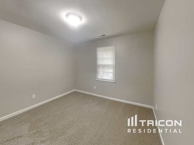 Building Photo - 9709 Manus Ct