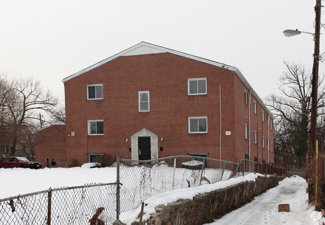 Building Photo - Chelsea House North