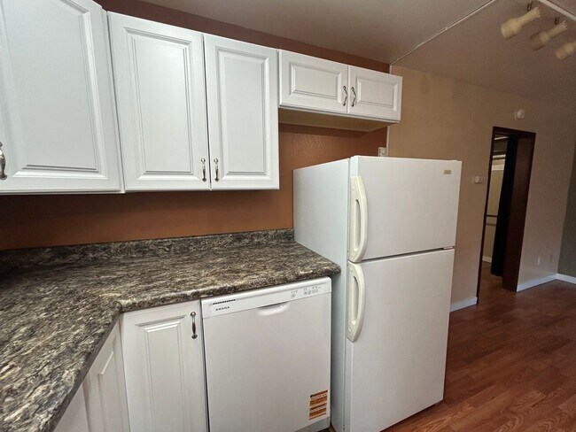 Building Photo - 80243