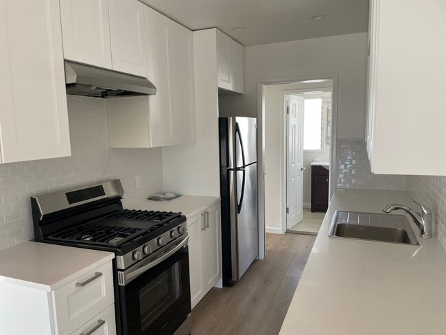 Building Photo - 919 17th St