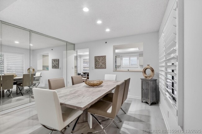 Building Photo - 15314 Strathearn Dr