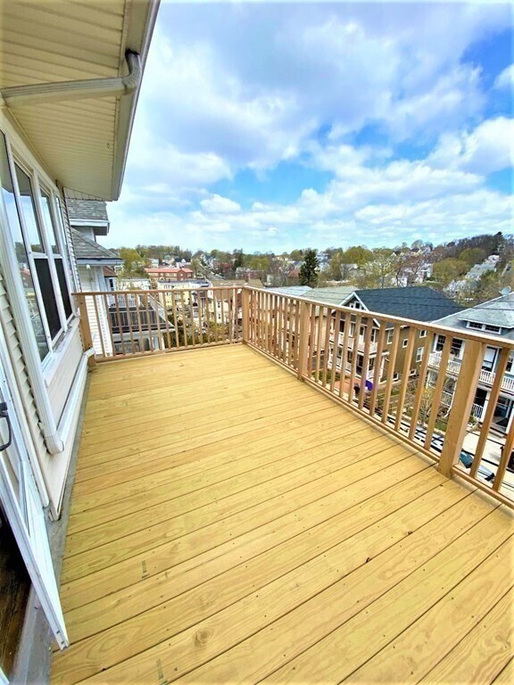 Building Photo - 27 Langley Rd