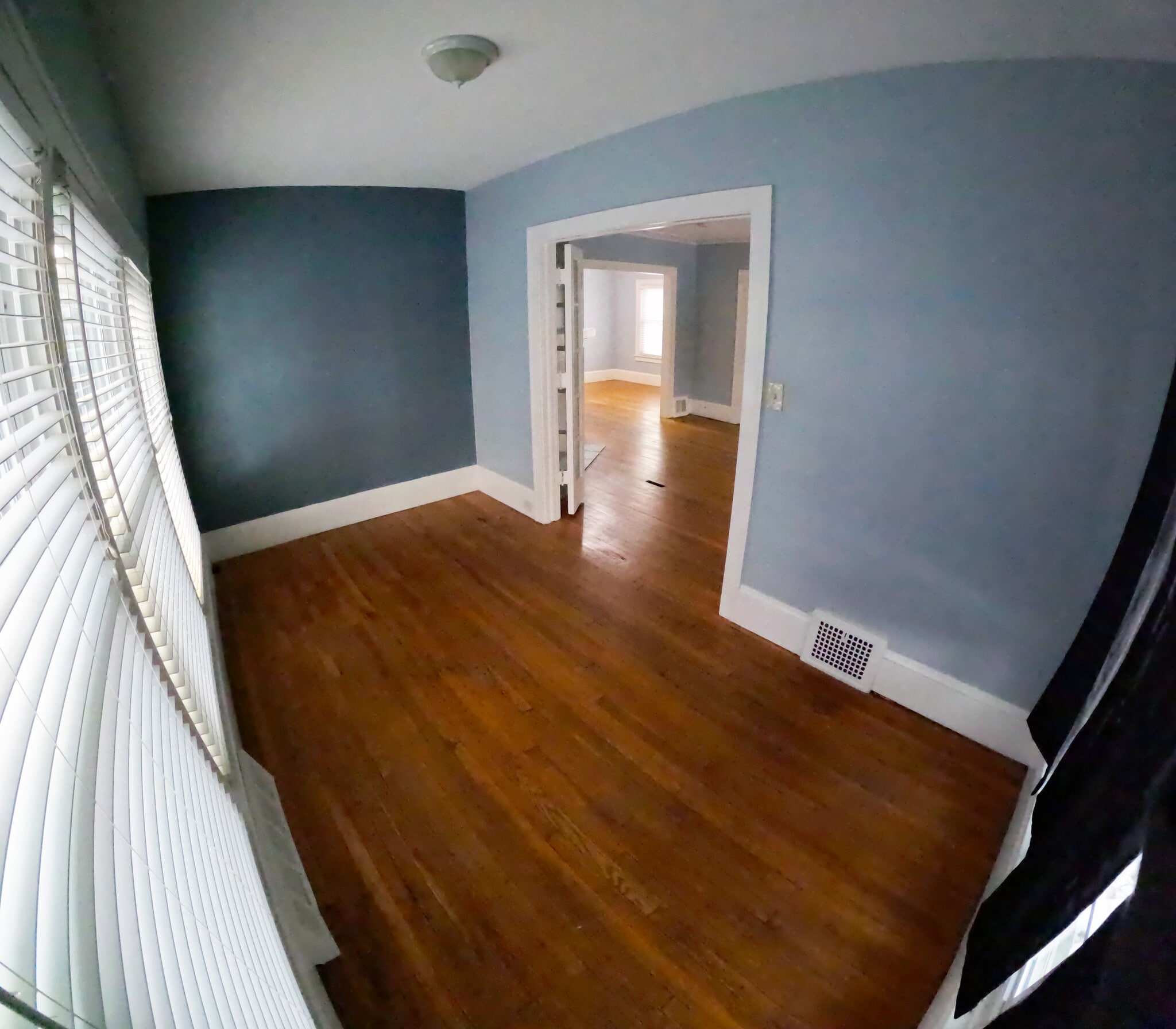 Building Photo - 1652 Hillcrest Rd