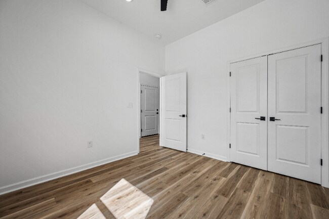 Building Photo - 112 Perdido Ln