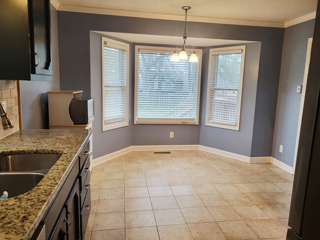 Building Photo - 115 Sabel Cir