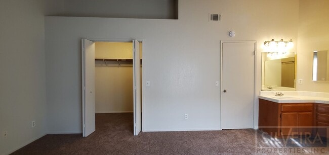 Building Photo - Gated Community 3 Bedroom 2 Bath in Preisker Gardens!