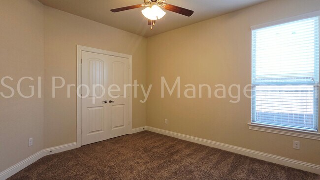 Building Photo - 3608 Bastrop St