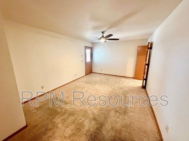 Building Photo - 4508 N Asbury Ave
