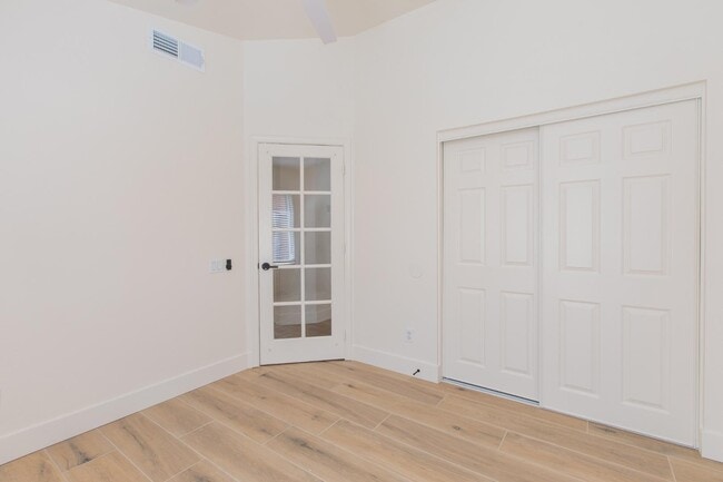 Building Photo - 23554 N 73rd Pl