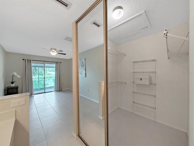 Building Photo - 3121 Beecher Dr E