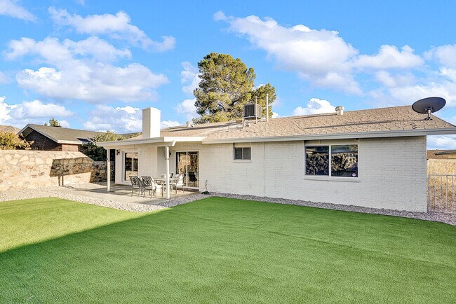 Building Photo - 7313 Cerro Negro Dr