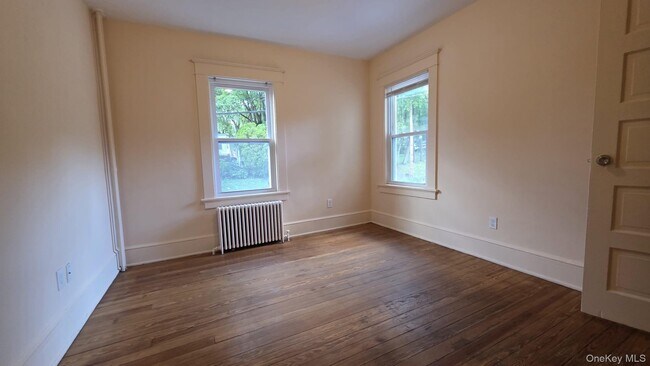 Building Photo - 41 Innis Ave