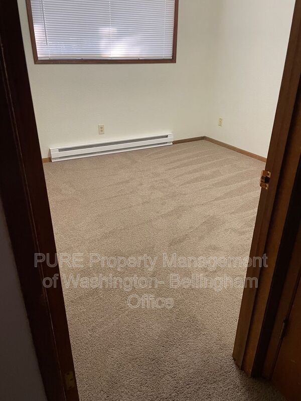 Building Photo - 2502 E Sunset Dr