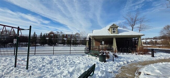 Building Photo - 27999 Middleton Dr