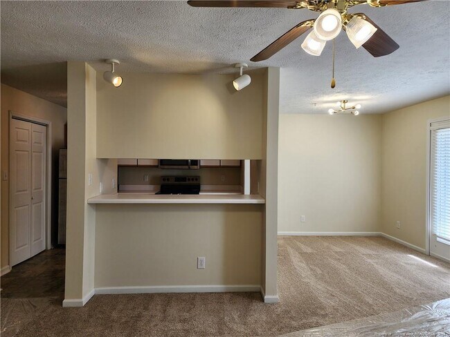 Building Photo - 264 Waterdown Dr