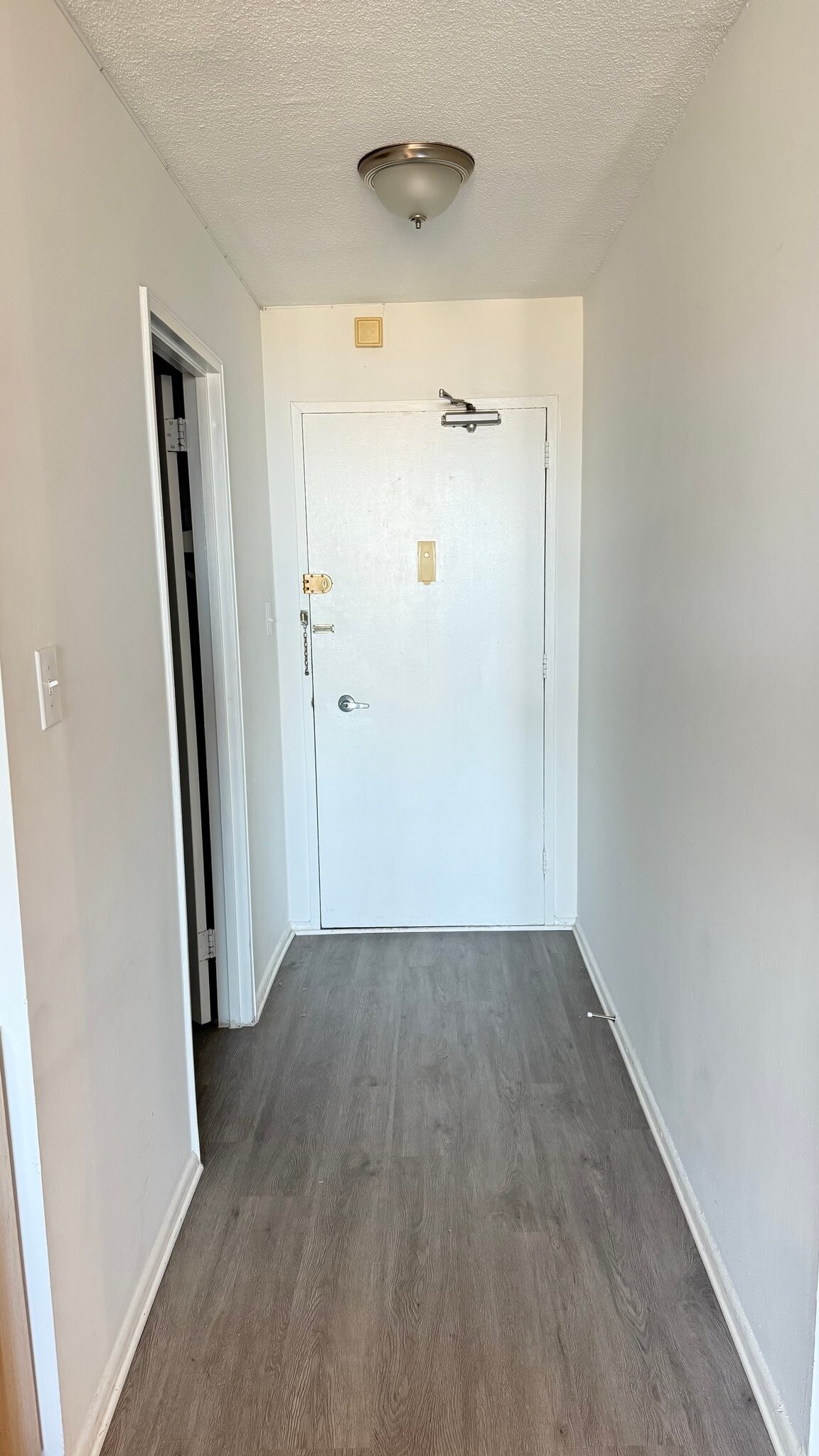 Building Photo - 4600 S Four Mile Run Dr