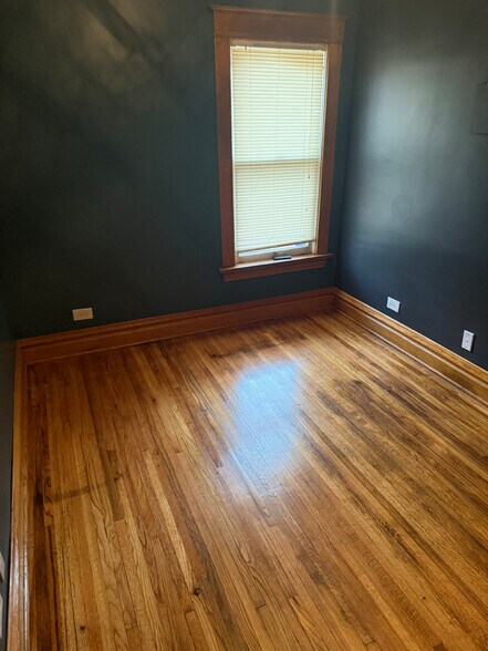 Building Photo - 208-212 Blackhawk St