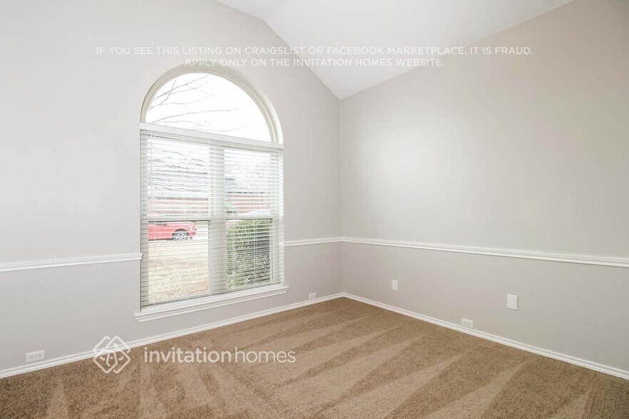 Building Photo - 1530 Knollview Ln