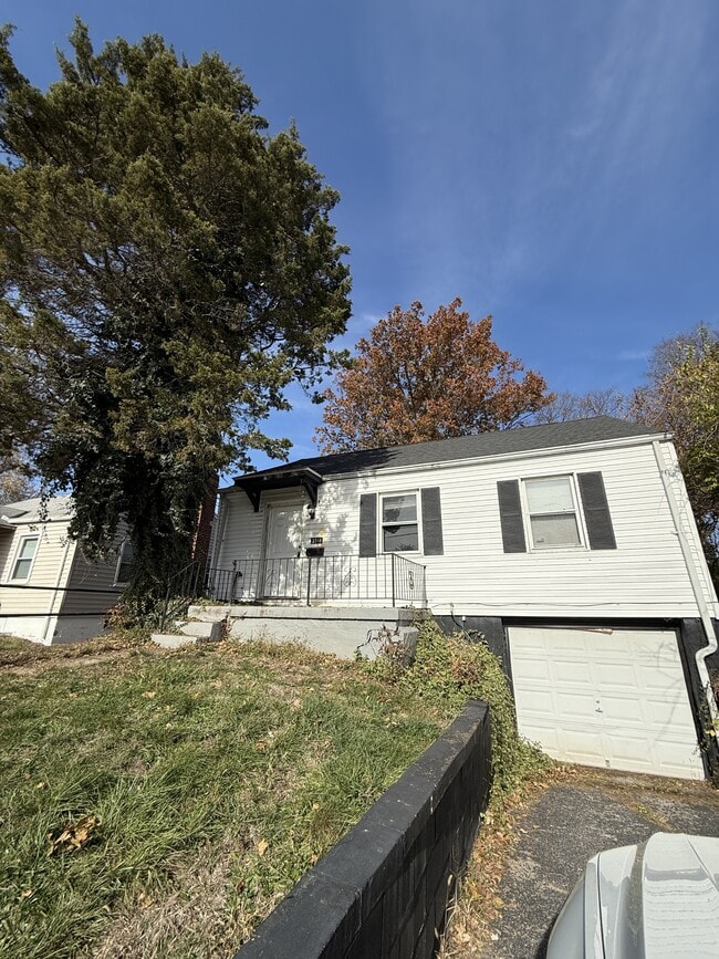 Primary Photo - 3718 Charloe Ct