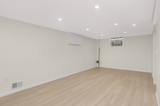 Building Photo - 1415 Nevada Ave