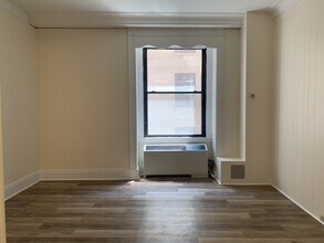 Building Photo - 62 Boylston St